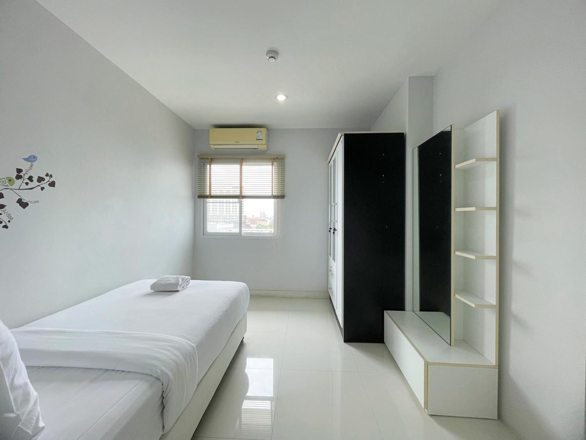 Baan Pattaya By Sabai Hotel Exterior photo