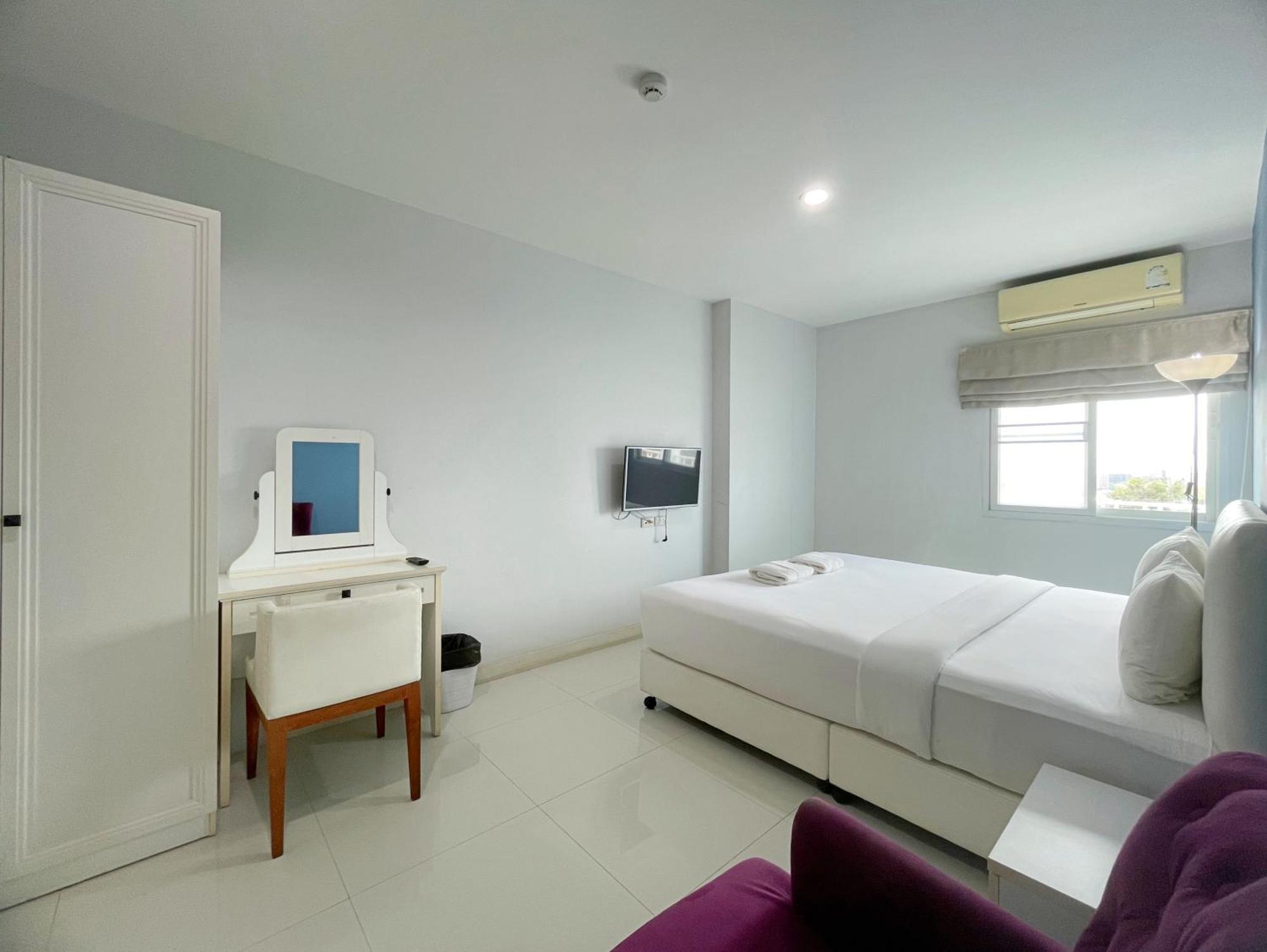 Baan Pattaya By Sabai Hotel Exterior photo