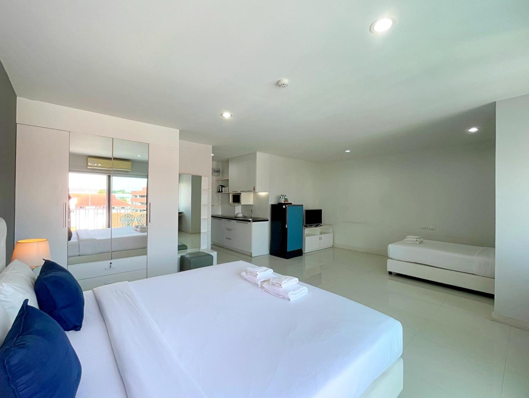 Baan Pattaya By Sabai Hotel Room photo