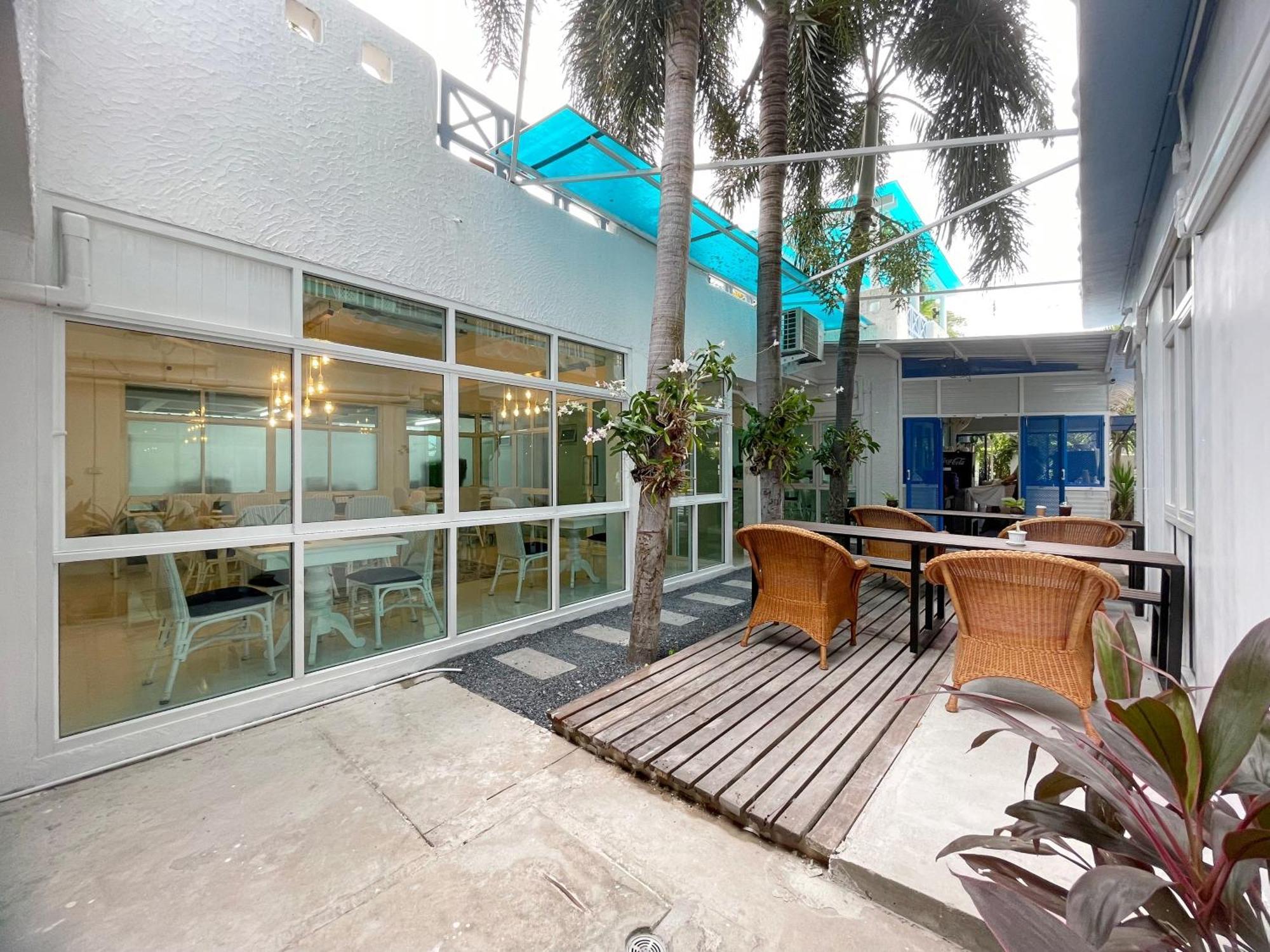 Baan Pattaya By Sabai Hotel Exterior photo