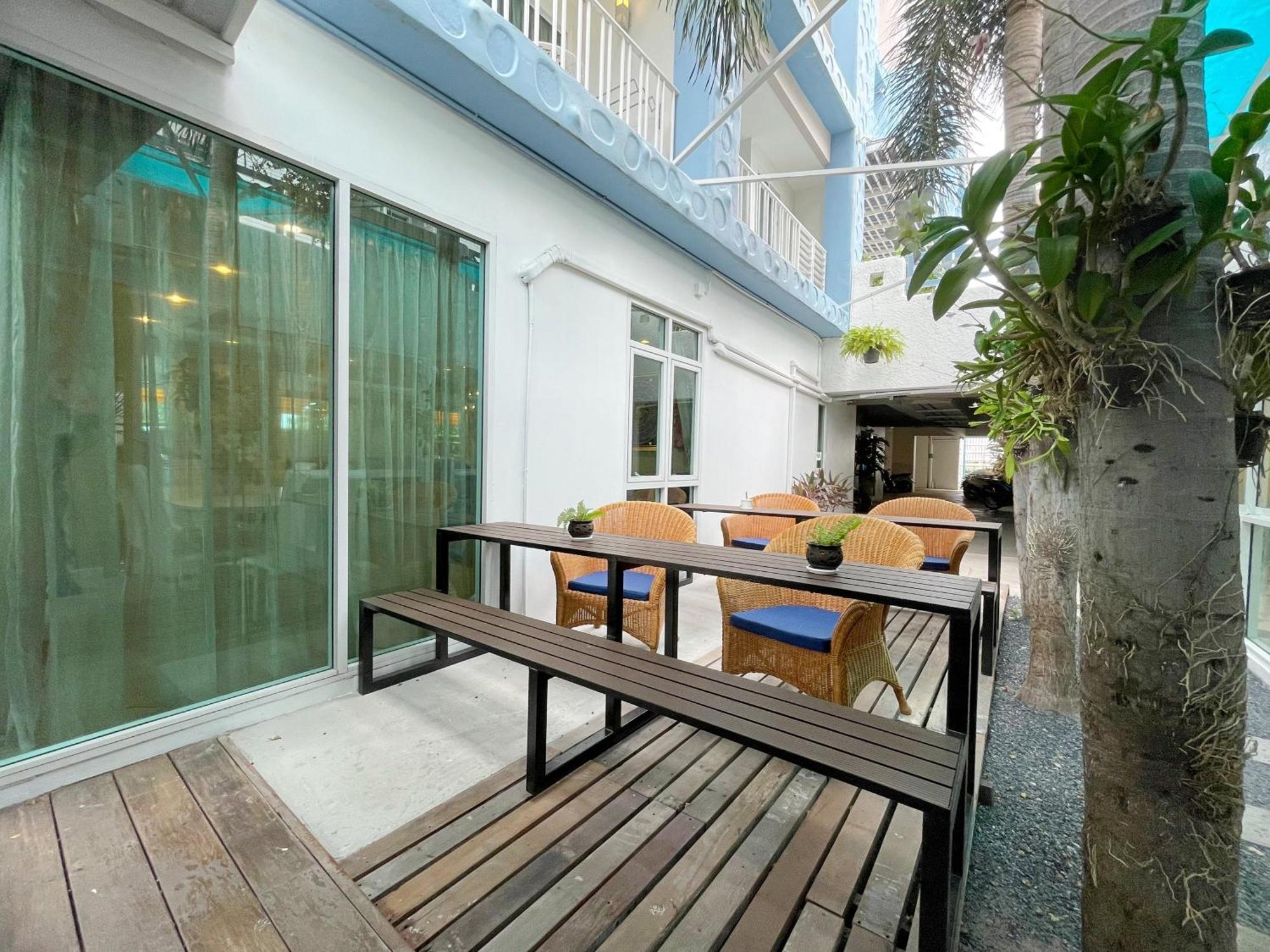 Baan Pattaya By Sabai Hotel Exterior photo