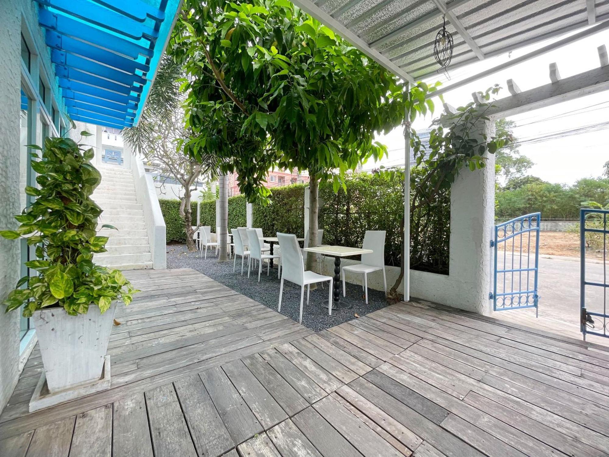 Baan Pattaya By Sabai Hotel Exterior photo