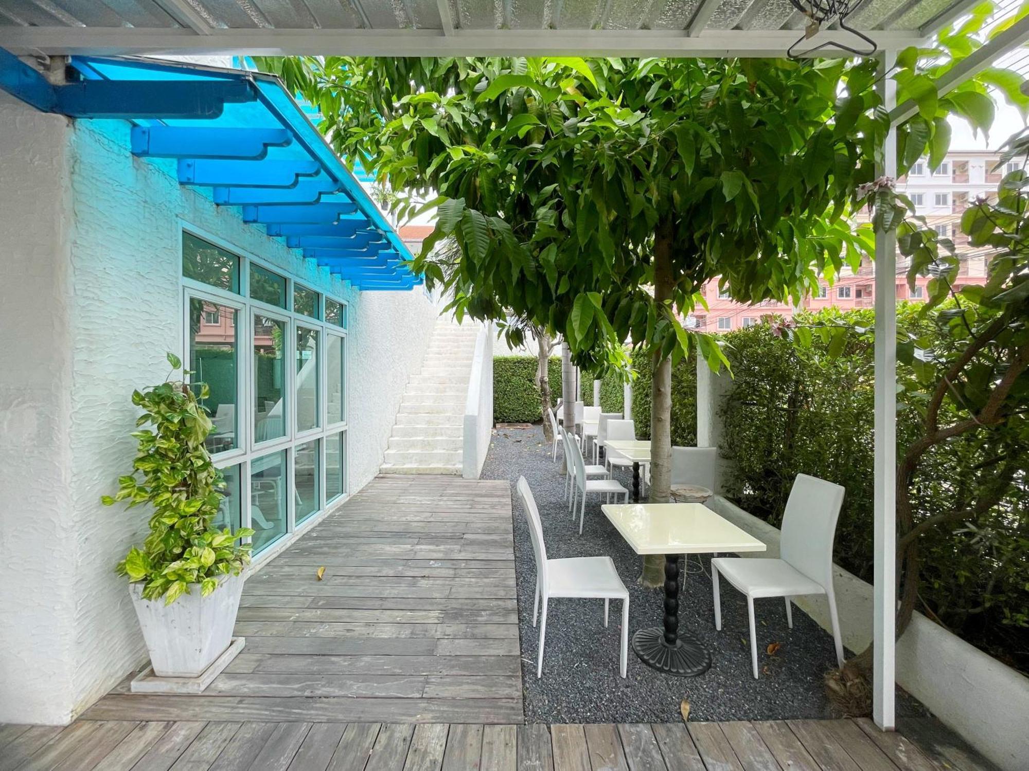 Baan Pattaya By Sabai Hotel Exterior photo