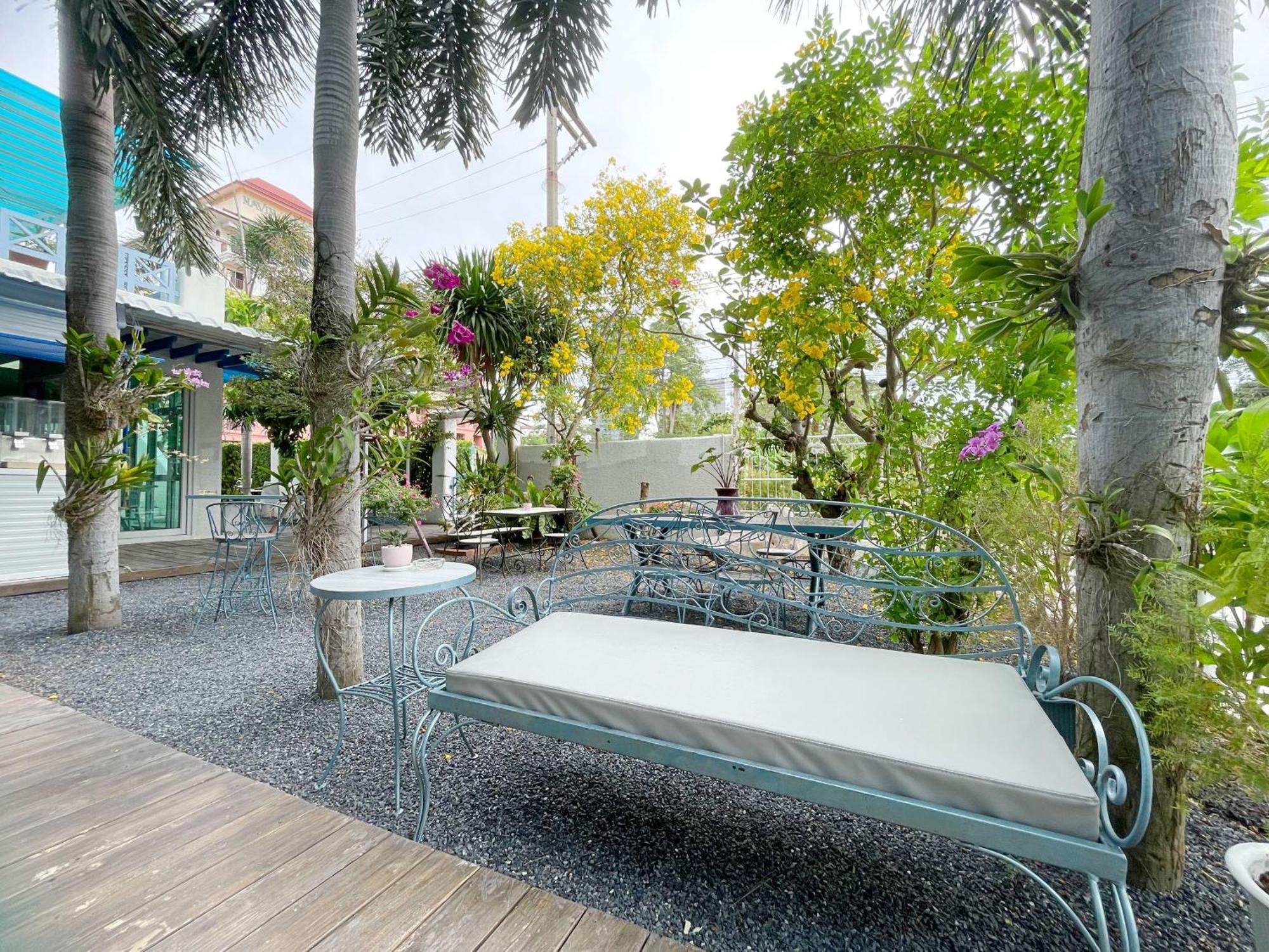 Baan Pattaya By Sabai Hotel Exterior photo